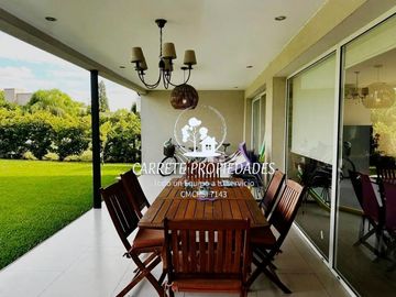 Casa en venta de 3 dormitorios con Pileta. Santa Guadalupe. Pilar.