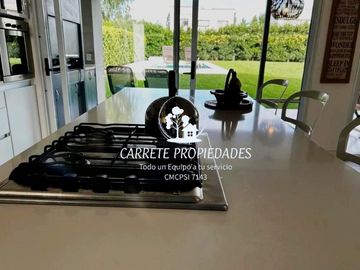 Casa en venta de 3 dormitorios con Pileta. Santa Guadalupe. Pilar.