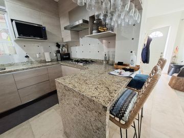 PARA TI QUE BUSCAS LA MEJOR UBUCACION DENTRO DE PERIFERICO TOTALMENTE REMODELADA