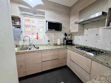 PARA TI QUE BUSCAS LA MEJOR UBUCACION DENTRO DE PERIFERICO TOTALMENTE REMODELADA