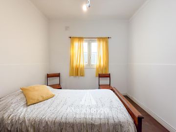 PH 3 ambientes en PLANTA BAJA con patio en Chauvín. 49 m2 cub.