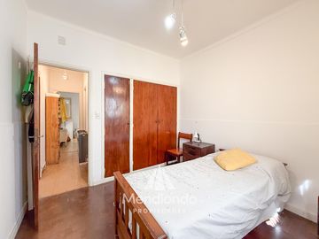 PH 3 ambientes en PLANTA BAJA con patio en Chauvín. 49 m2 cub.