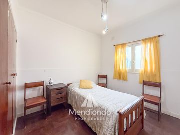 PH 3 ambientes en PLANTA BAJA con patio en Chauvín. 49 m2 cub.