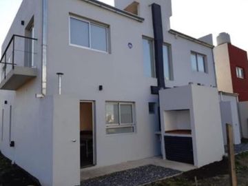 Duplex  en  Camet Norte