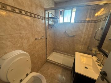 Departamento 3 ambientes en Torres Prefectura excelente estado -Wilde Centro