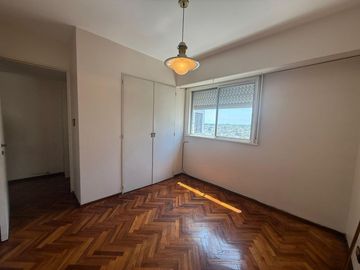 Departamento 3 ambientes en Torres Prefectura excelente estado -Wilde Centro