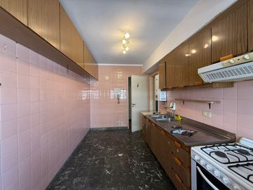 Departamento 3 ambientes en Torres Prefectura excelente estado -Wilde Centro