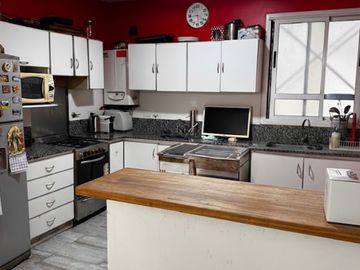 PH 4 ambientes con cochera, sin expensas, en venta, 8 años,  Almagro