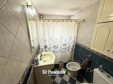 VENTA Casa 3 Ambientes en Calle Privada Con Parque y Pileta - Paso Del Rey (Villa Zapiola)