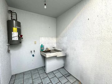 Casa en Colonia Mirador del Sol a 1.5 cuadras de Av. Moctezuma y Av. Patria