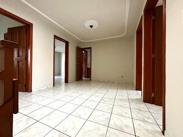 Casa en Colonia Mirador del Sol a 1.5 cuadras de Av. Moctezuma y Av. Patria