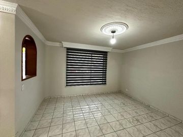 Casa en Colonia Mirador del Sol a 1.5 cuadras de Av. Moctezuma y Av. Patria