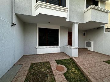 Casa en Colonia Mirador del Sol a 1.5 cuadras de Av. Moctezuma y Av. Patria