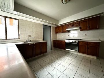 Casa en Colonia Mirador del Sol a 1.5 cuadras de Av. Moctezuma y Av. Patria