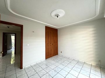 Casa en Colonia Mirador del Sol a 1.5 cuadras de Av. Moctezuma y Av. Patria