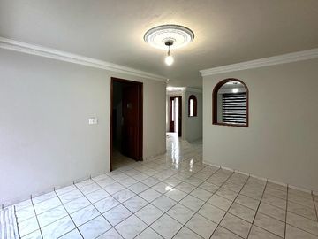 Casa en Colonia Mirador del Sol a 1.5 cuadras de Av. Moctezuma y Av. Patria