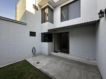 Casa en Colonia Mirador del Sol a 1.5 cuadras de Av. Moctezuma y Av. Patria