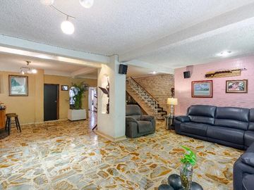 🏡 ¡Gran oportunidad! Inmueble con uso de suelo mixto en excelente ubicación