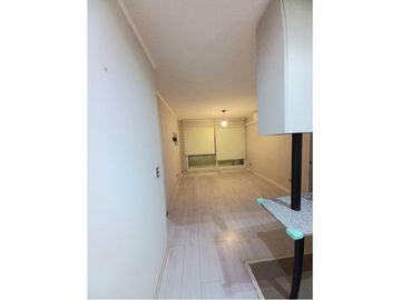 AMPLIO DEPARTAMENTO A METROS DEL METRO