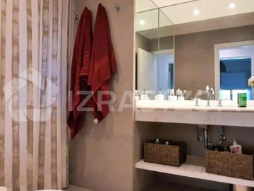 Casa en venta en Altos de Pilar, desarrollada en una planta con gran jardín