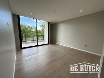 Casa a estrenar en Greenville 4 ambientes con pileta