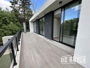 Casa a estrenar en Greenville 4 ambientes con pileta