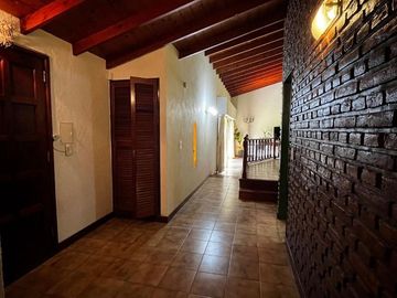 NUEVO PRECIO!!! Casa en Barrio Parque Leloir