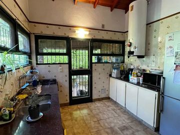 NUEVO PRECIO!!! Casa en Barrio Parque Leloir