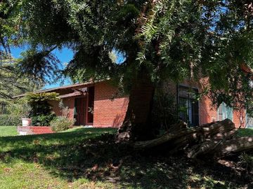 NUEVO PRECIO!!! Casa en Barrio Parque Leloir