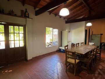 NUEVO PRECIO!!! Casa en Barrio Parque Leloir