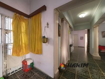 Excelente PH en Parque Chass - 4 amb con garage balcón  y terraza . Gran potencial !!