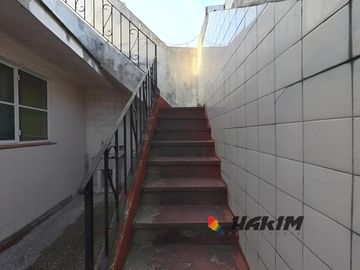 Excelente PH en Parque Chass - 4 amb con garage balcón  y terraza . Gran potencial !!