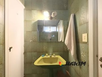 Excelente PH en Parque Chass - 4 amb con garage balcón  y terraza . Gran potencial !!