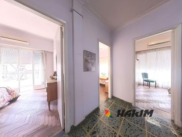 Excelente PH en Parque Chass - 4 amb con garage balcón  y terraza . Gran potencial !!