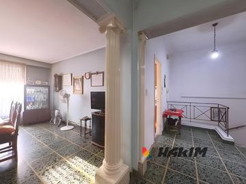 Excelente PH en Parque Chass - 4 amb con garage balcón  y terraza . Gran potencial !!