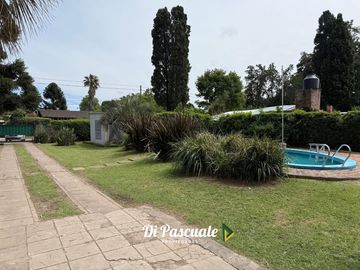 VENTA Apto Crédito Hipotecario Casa Quinta Con Dependencia, Parque, Quincho y Pileta - La Reja Sur