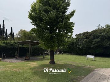 VENTA Apto Crédito Hipotecario Casa Quinta Con Dependencia, Parque, Quincho y Pileta - La Reja Sur