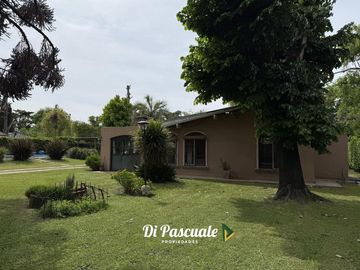 VENTA Apto Crédito Hipotecario Casa Quinta Con Dependencia, Parque, Quincho y Pileta - La Reja Sur