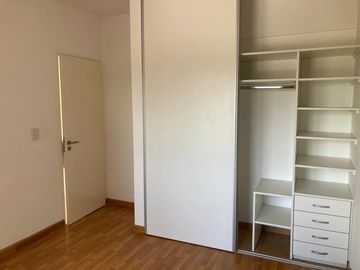 Dpto. 2 Amb. c/cochera - Muñiz