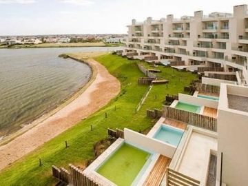 Departamento en alquiler  en Portezuelo, edificio Praia,  Nordelta.