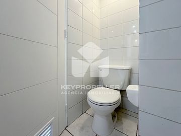 VENDO DEPARTAMENTO REMODELADO  2 DORMITORIOS 2 BAÑOS 61 M2