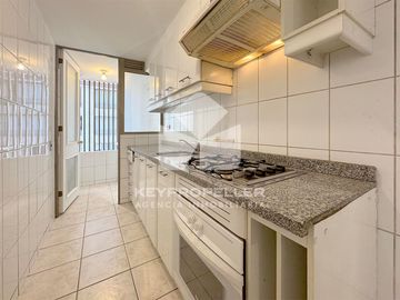 VENDO DEPARTAMENTO REMODELADO  2 DORMITORIOS 2 BAÑOS 61 M2