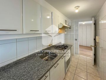 VENDO DEPARTAMENTO REMODELADO  2 DORMITORIOS 2 BAÑOS 61 M2