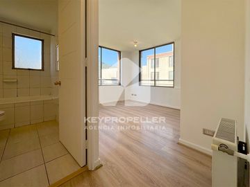 VENDO DEPARTAMENTO REMODELADO  2 DORMITORIOS 2 BAÑOS 61 M2