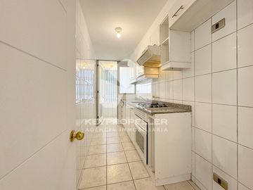 VENDO DEPARTAMENTO REMODELADO  2 DORMITORIOS 2 BAÑOS 61 M2