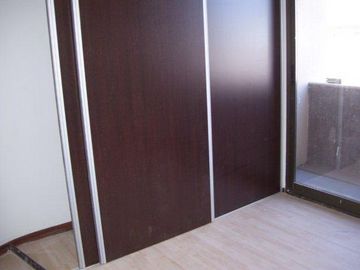 Excelente semipiso 4 amb. a estrenar, balcón terraza cochera. Sum. Piscina