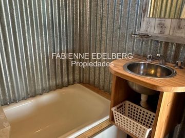 OPORTUNIDAD DE INVERSION! 4 cabañas en block con costa de arroyo  - San martin de los andes