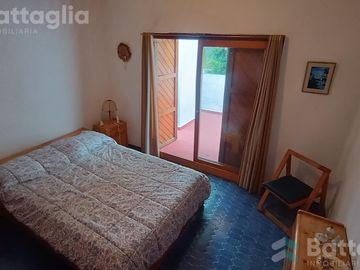 OPORTUNIDAD! triplex cerca del mar con cochera y parrilla