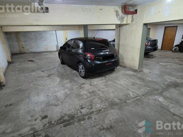 OPORTUNIDAD! triplex cerca del mar con cochera y parrilla