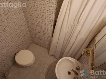 OPORTUNIDAD! triplex cerca del mar con cochera y parrilla
